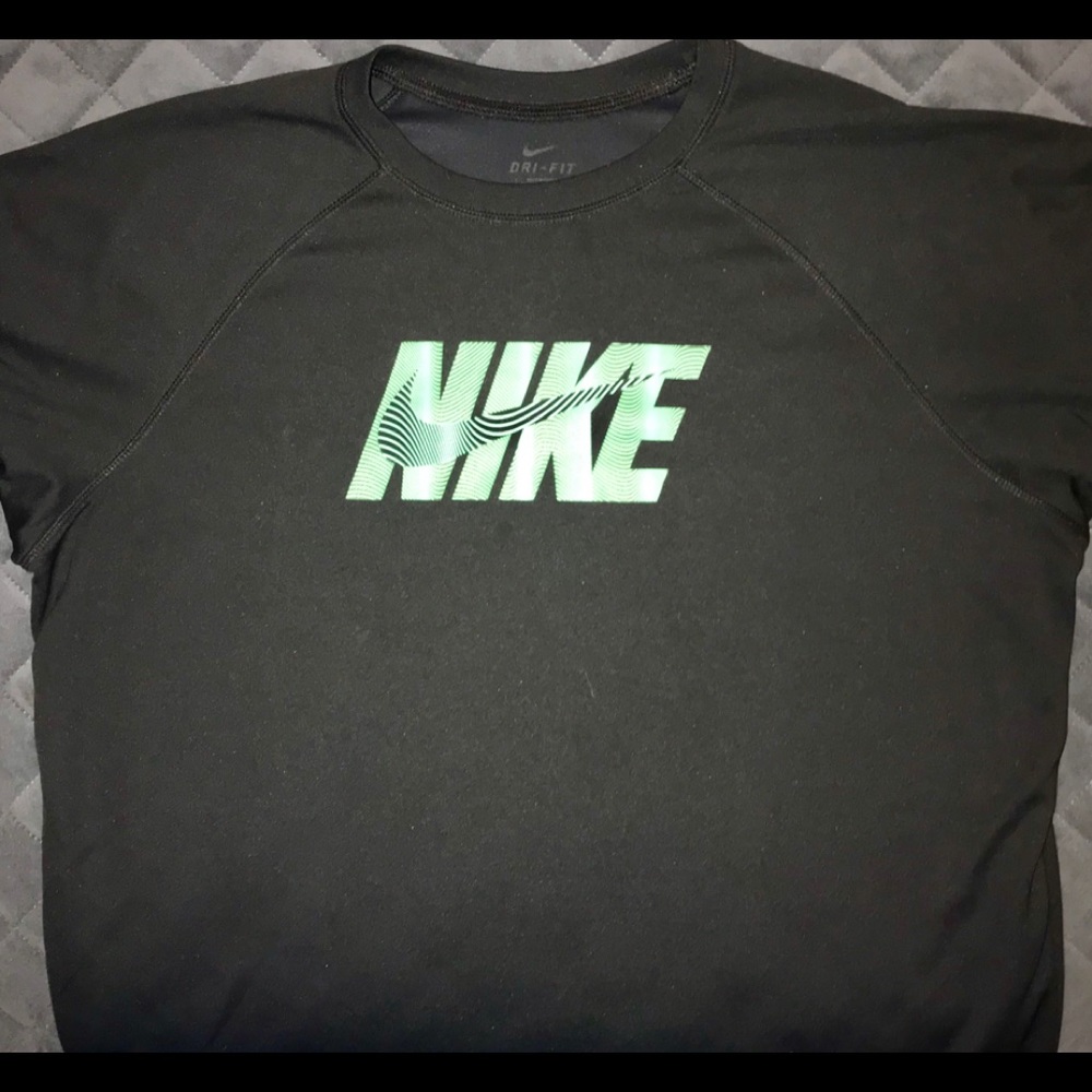 Mens XL Nike Dri-Fit Shirt